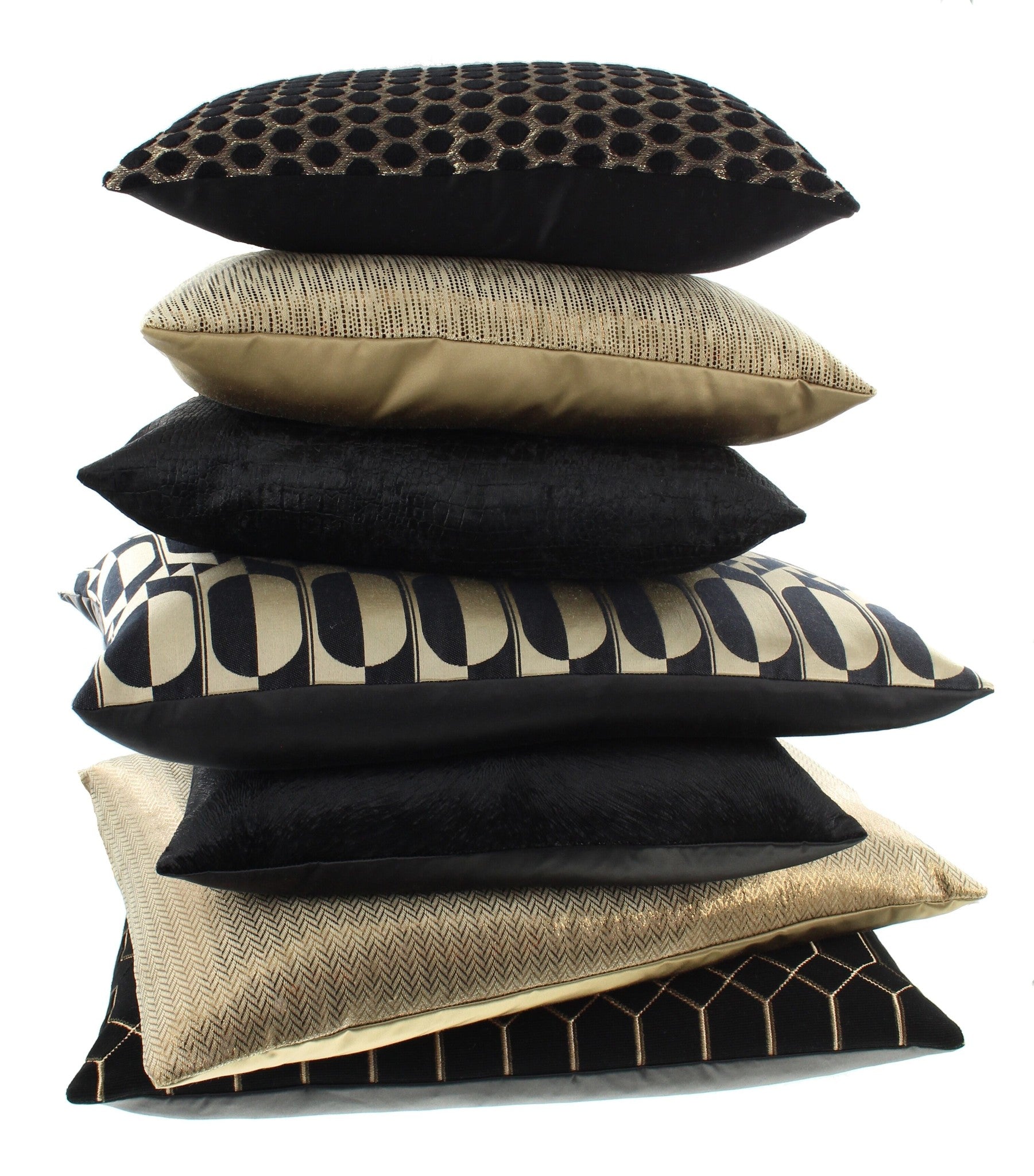 Claudi Kussen- Petter- 45x45- Black Gold